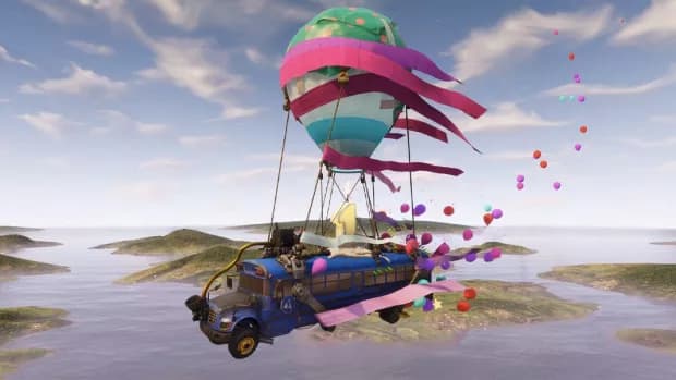 Autobus Fortnite con decoración de cumpleaños