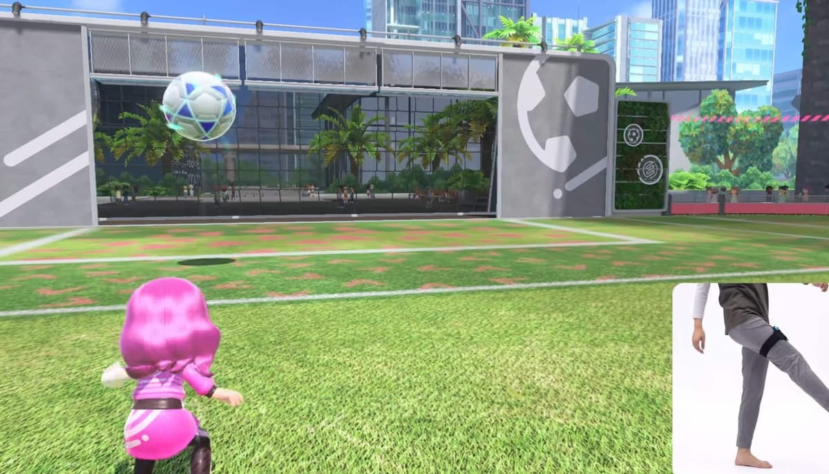 Nintendo Switch Fútbol se juega pateando con la pierna