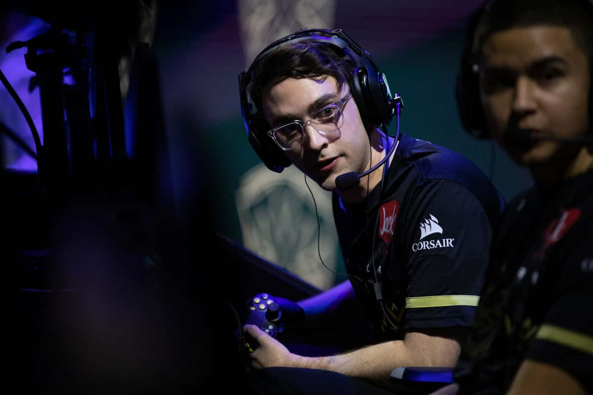 Clayster jugando para Dallas Empire